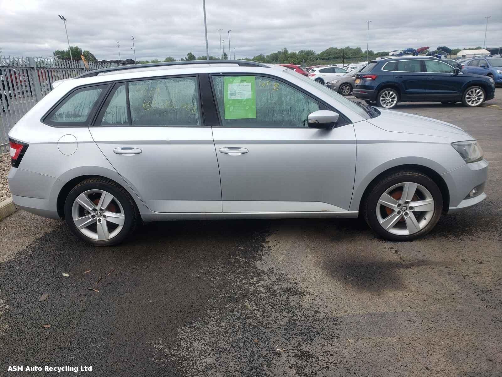 View Auto part Skoda Fabia 2015 5 Door Estate Breaking