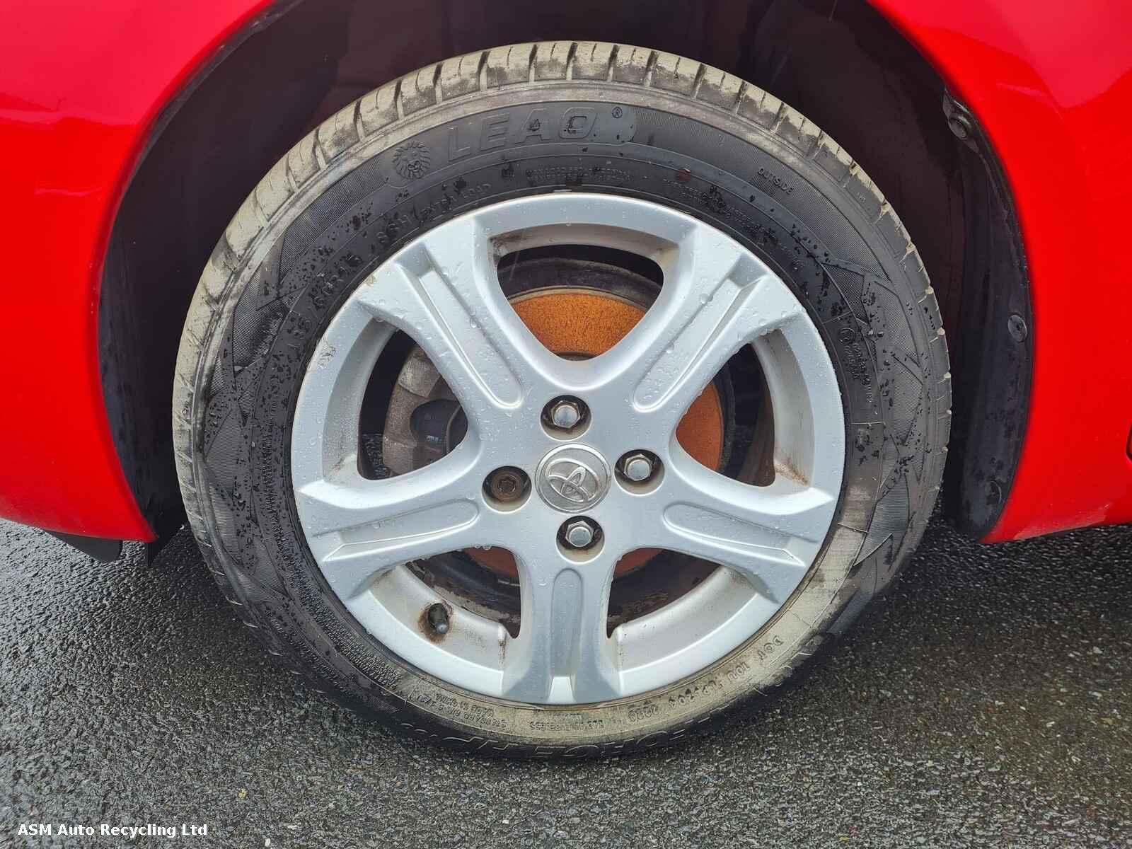 View Auto part Toyota Yaris 2011 5 Door Hatchback Breaking