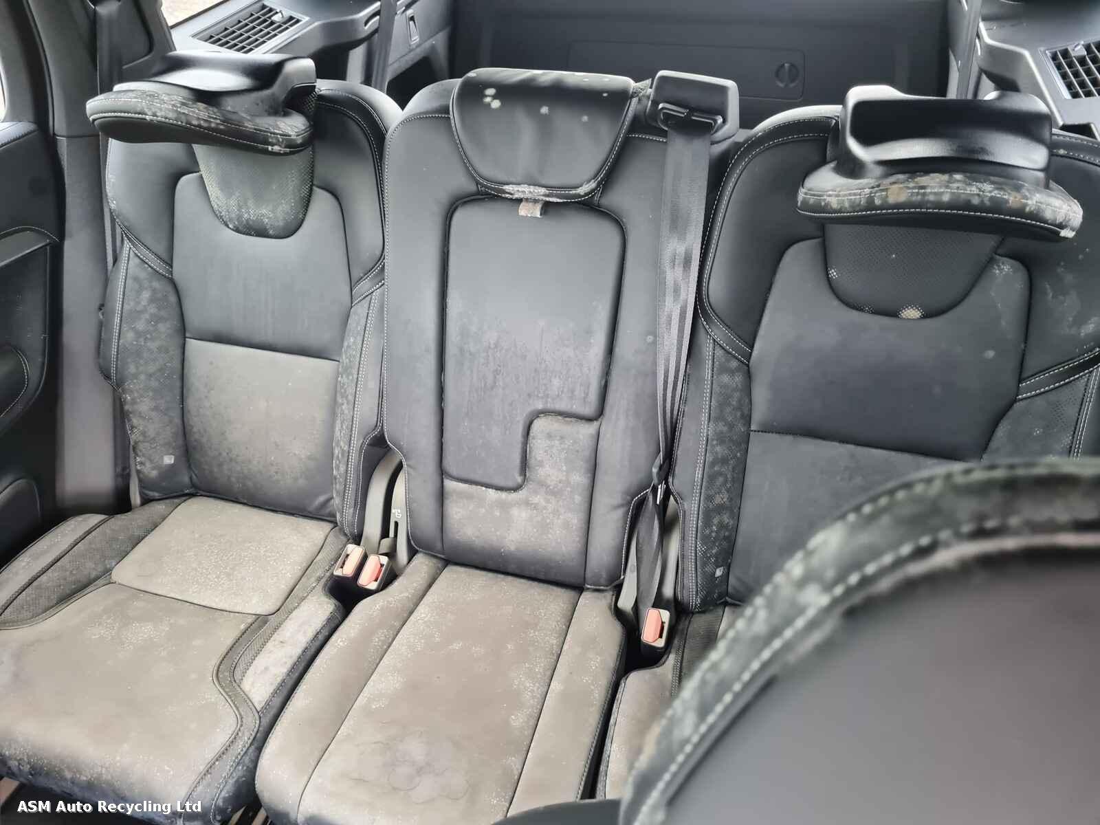 View Auto part Volvo Xc90 2021 5 Door Estate Breaking