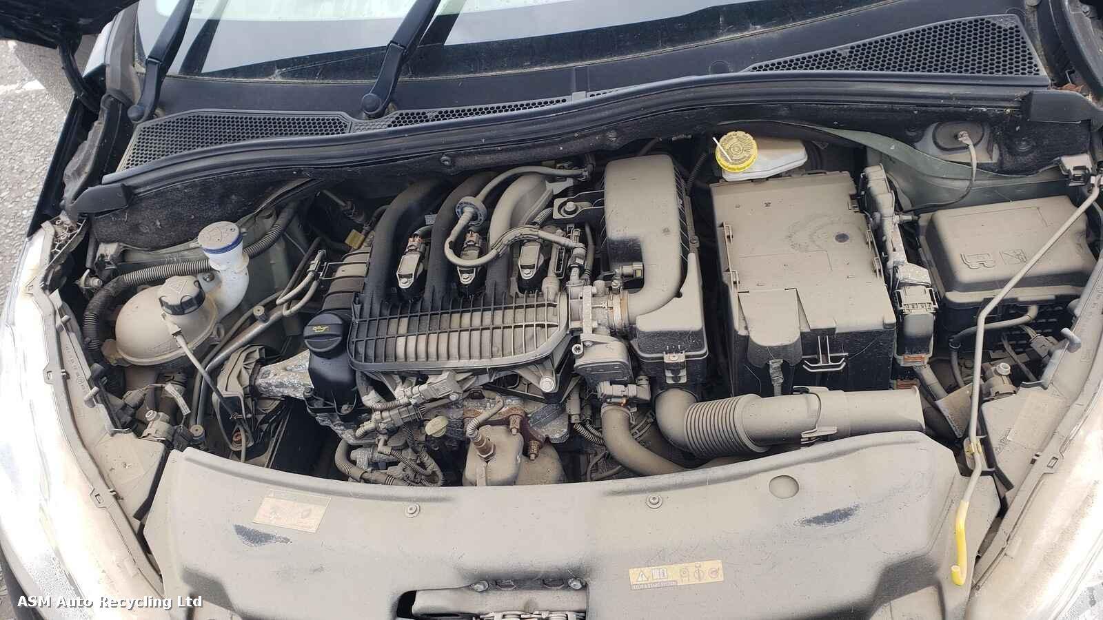 View Auto part Peugeot 208 2019 5 Door Hatchback Breaking