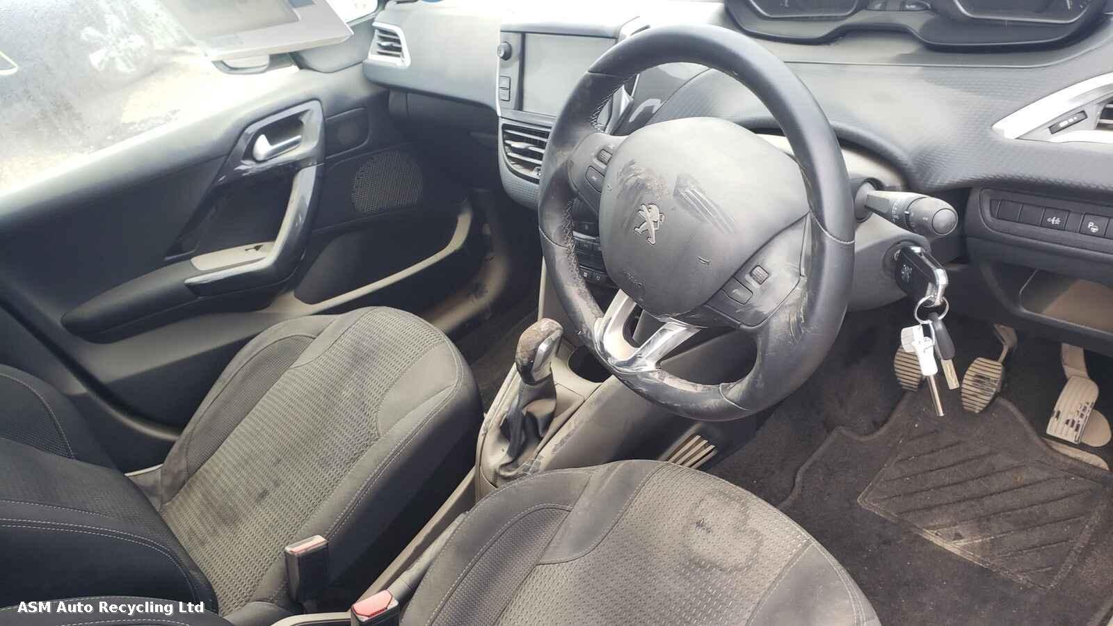 View Auto part Peugeot 208 2019 5 Door Hatchback Breaking
