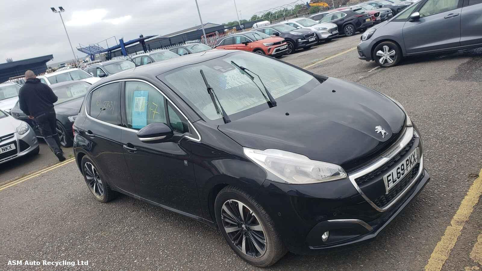 Image for a Peugeot 208 2019 5 Door Hatchback Breaking