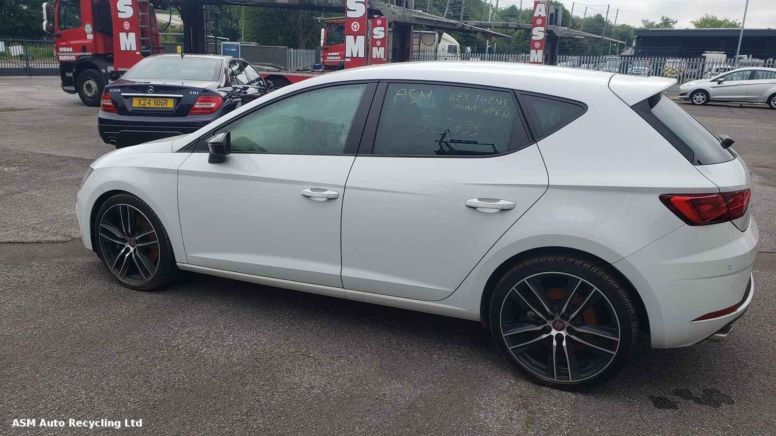 View Auto part Seat Leon 2020 5 Door Hatchback Breaking