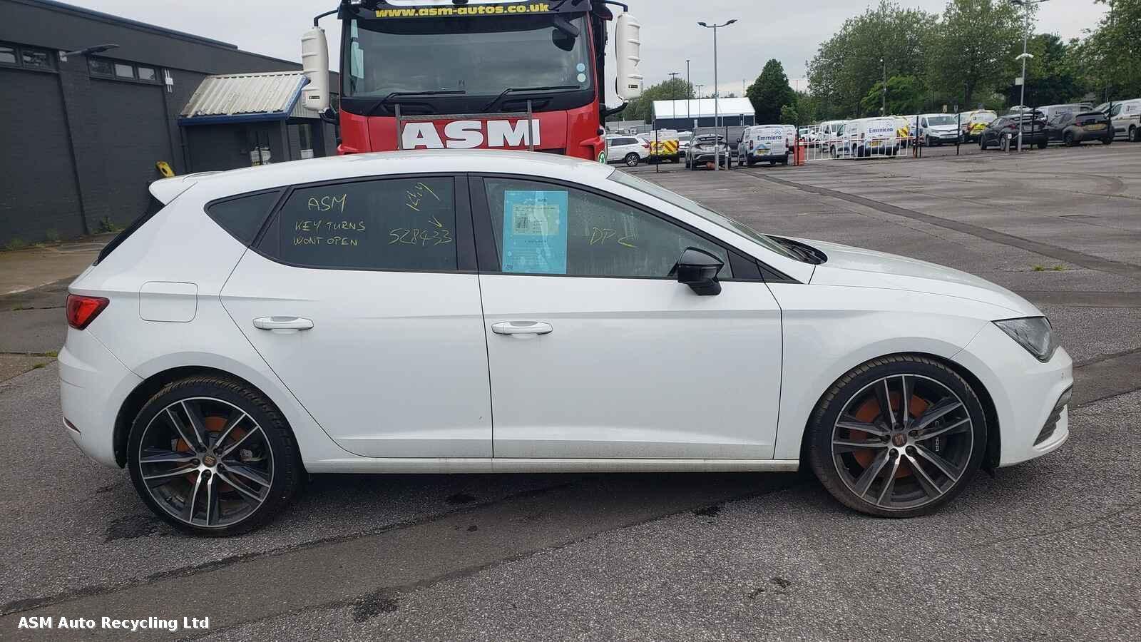 View Auto part Seat Leon 2020 5 Door Hatchback Breaking