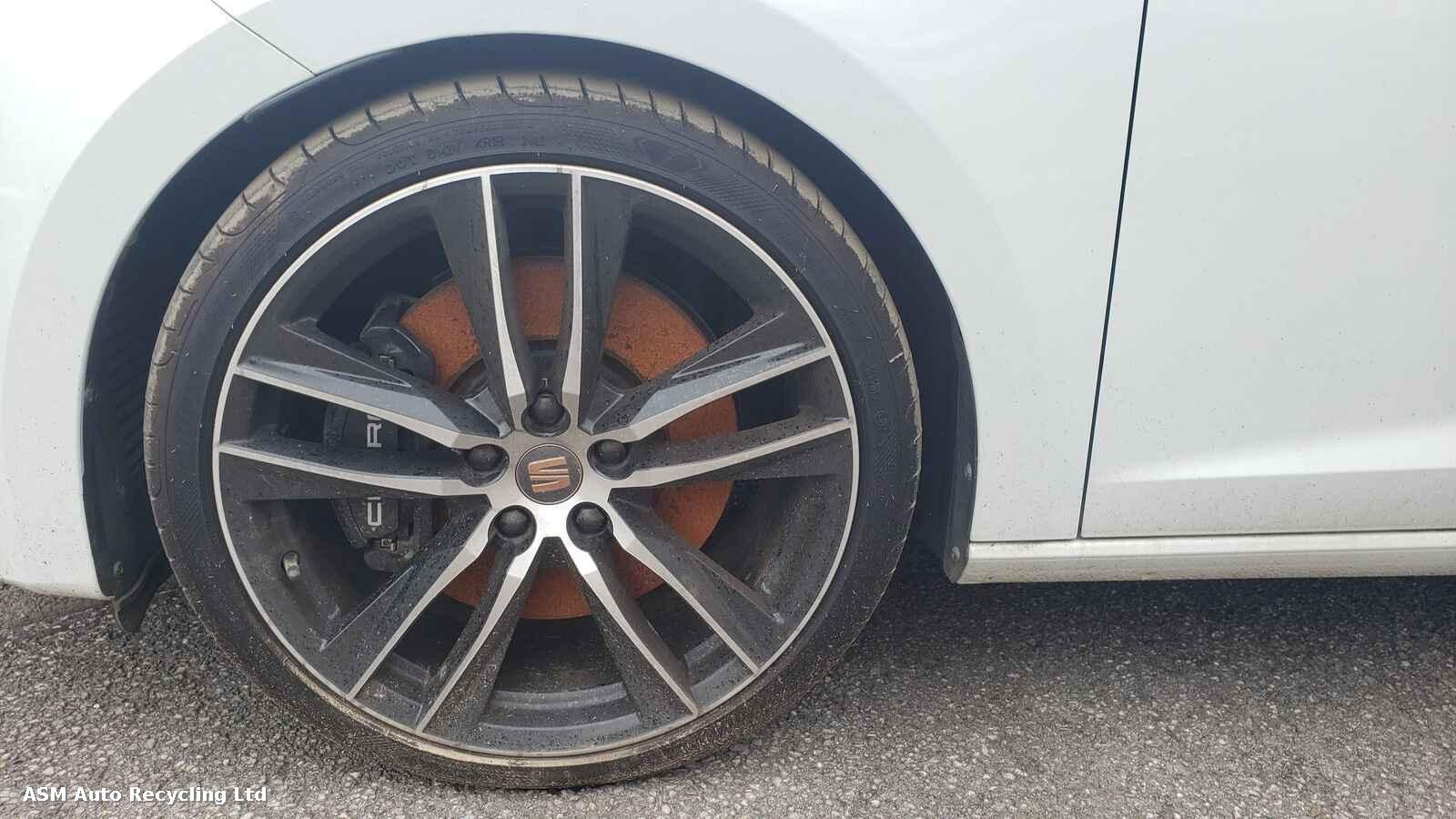 View Auto part Seat Leon 2020 5 Door Hatchback Breaking