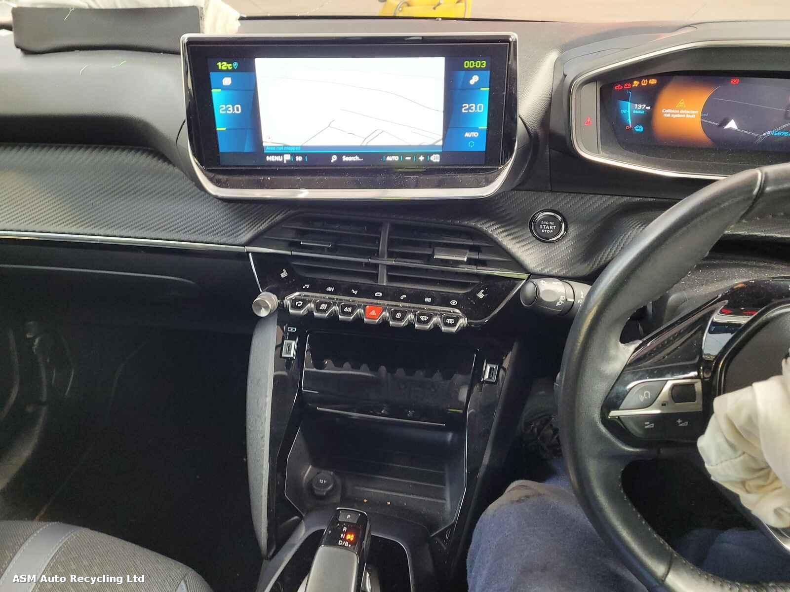 View Auto part Peugeot 2008 2020 5 Door Hatchback Breaking