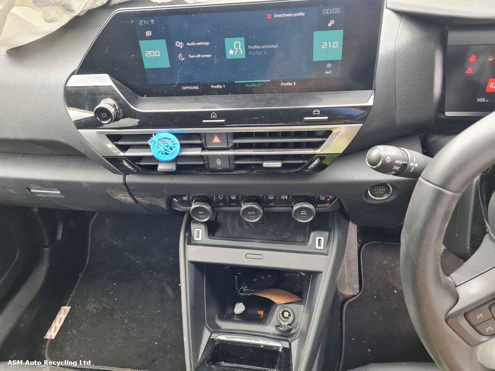 View Auto part Citroen C4 2021 5 Door Hatchback Breaking