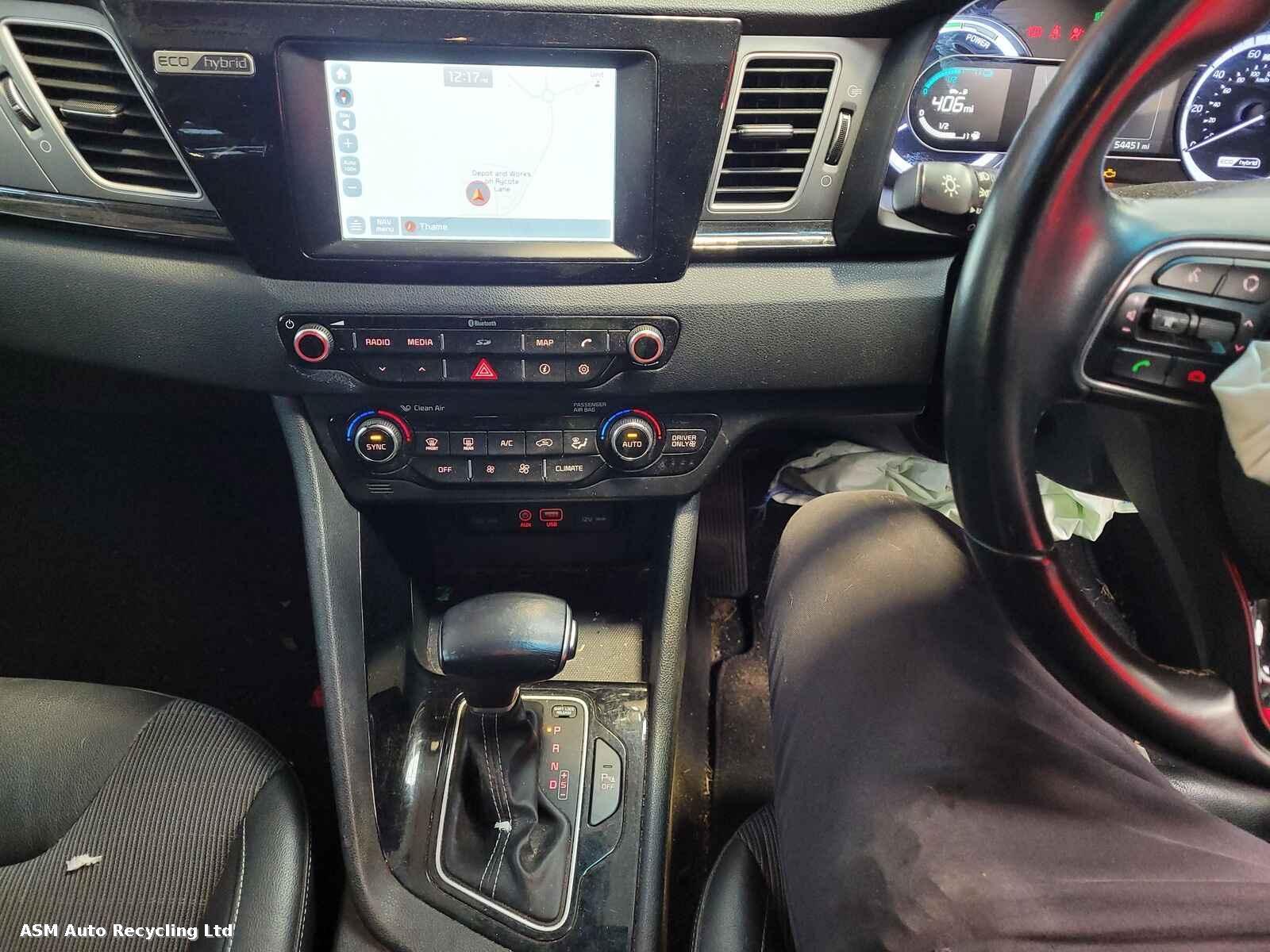 View Auto part Kia Niro 2016 5 Door Estate Breaking