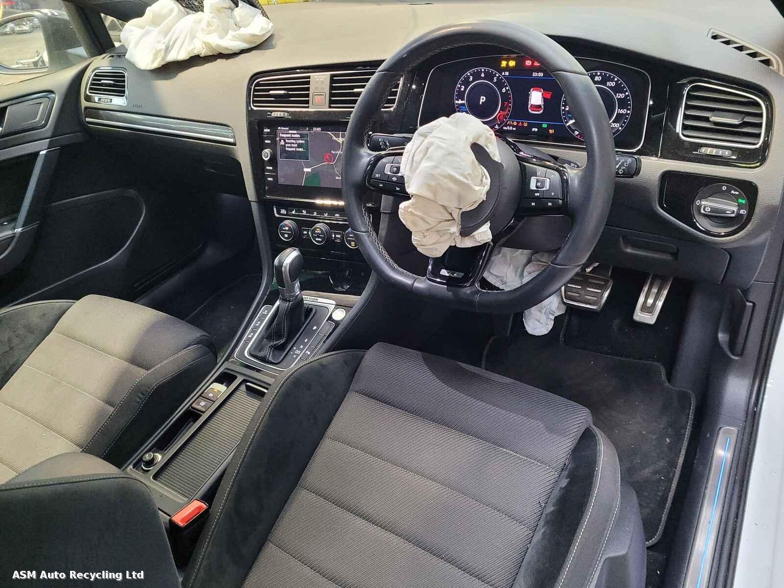 View Auto part Volkswagen Golf 2019 5 Door Hatchback Breaking