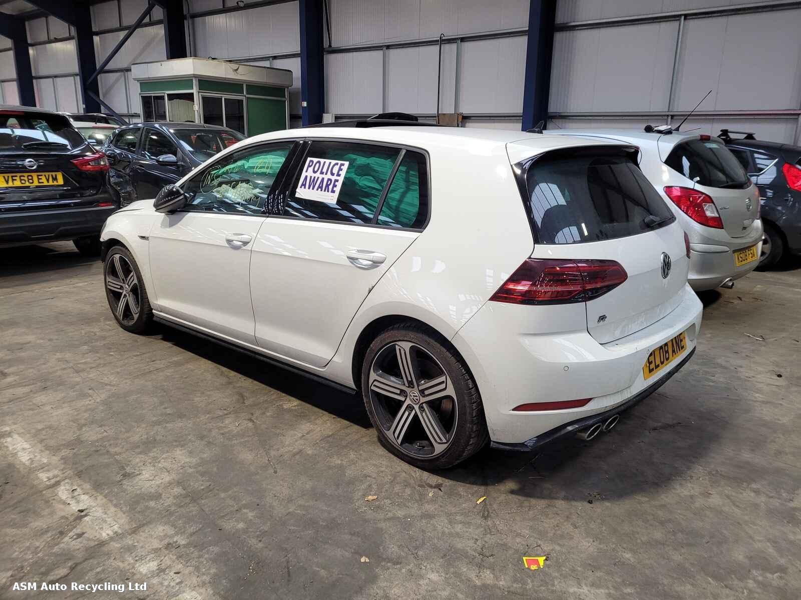 View Auto part Volkswagen Golf 2019 5 Door Hatchback Breaking