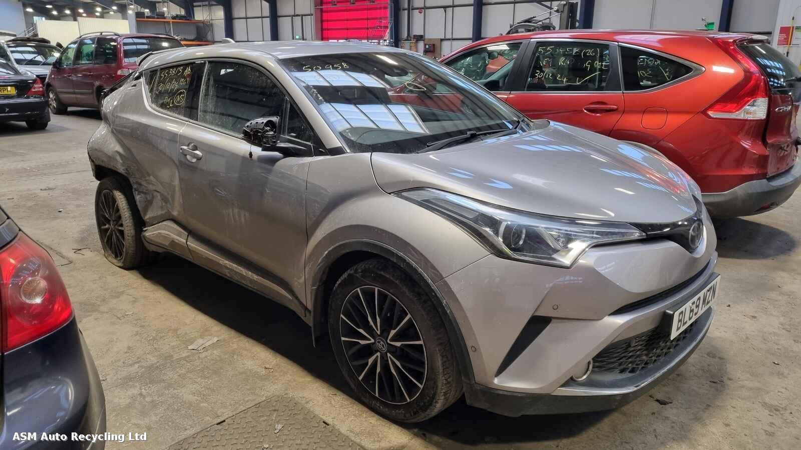 Image for a Toyota C-hr 2019 5 Door Hatchback Breaking