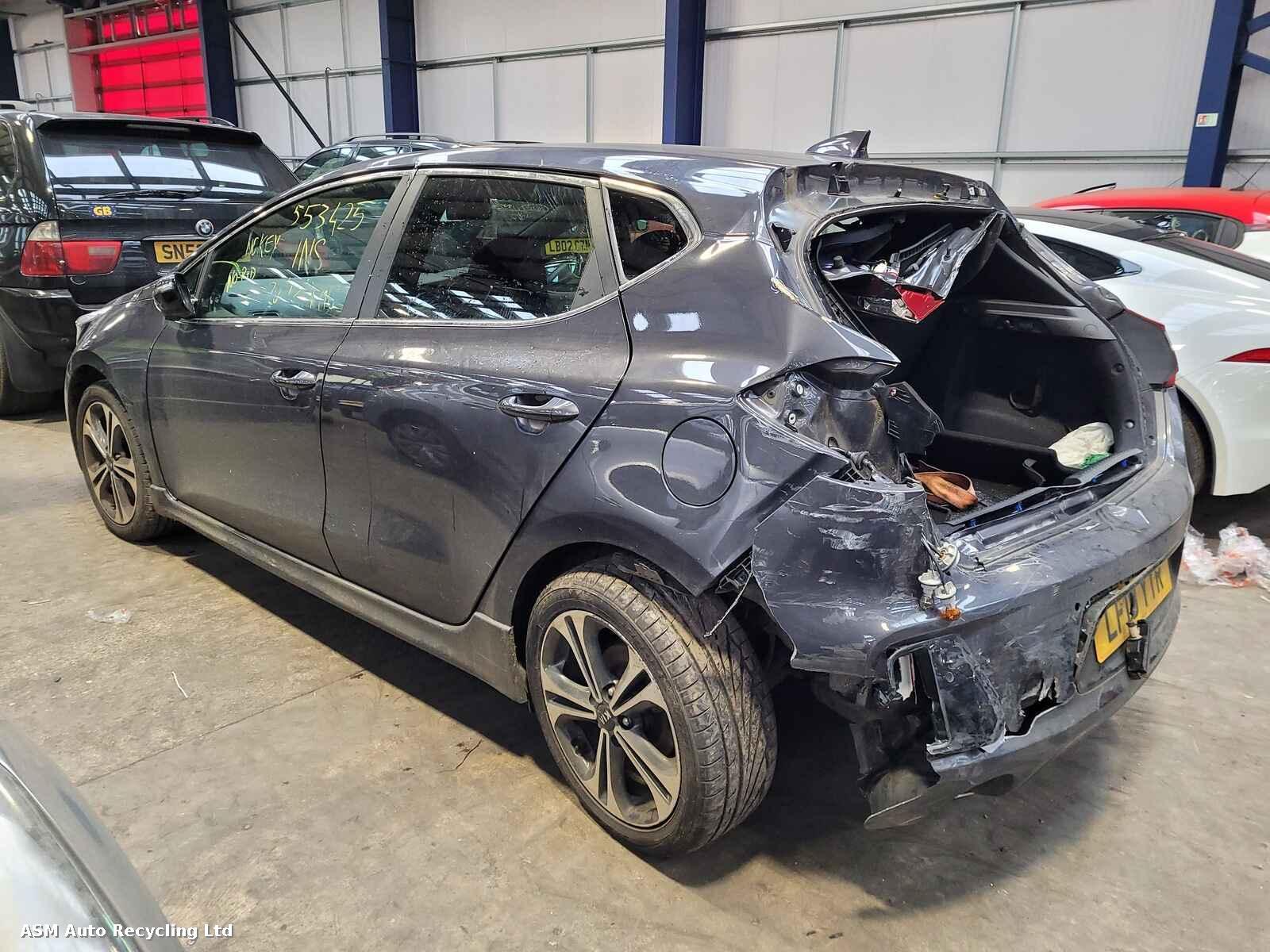 View Auto part Kia Ceed 2018 5 Door Hatchback Breaking