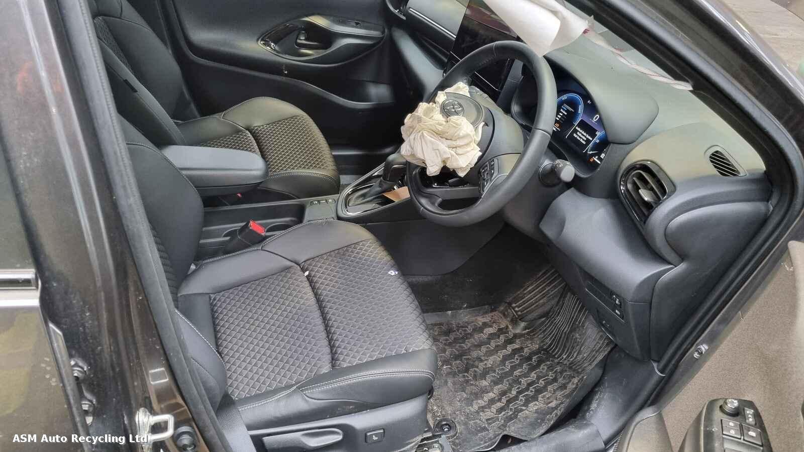 View Auto part Toyota Yaris 2024 5 Door Hatchback Breaking