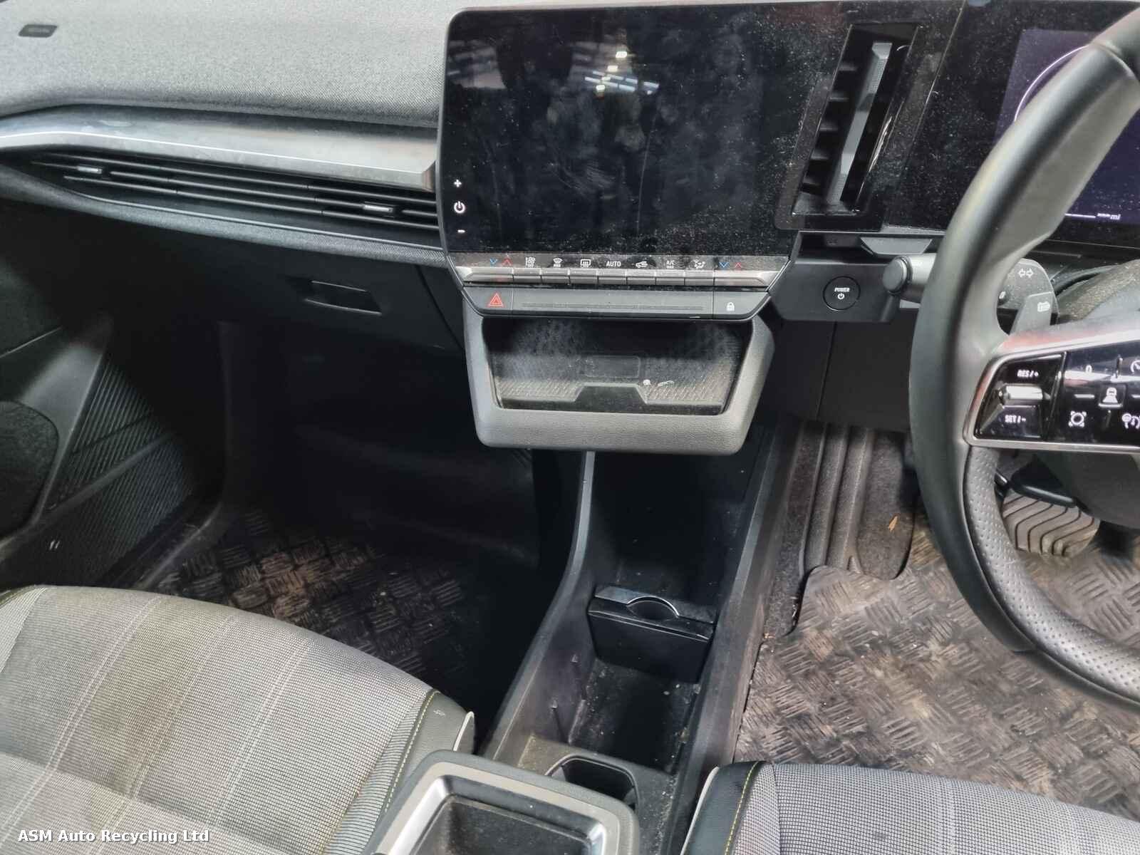 View Auto part Renault Megane E-tech 2024 5 Door Hatchback Breaking