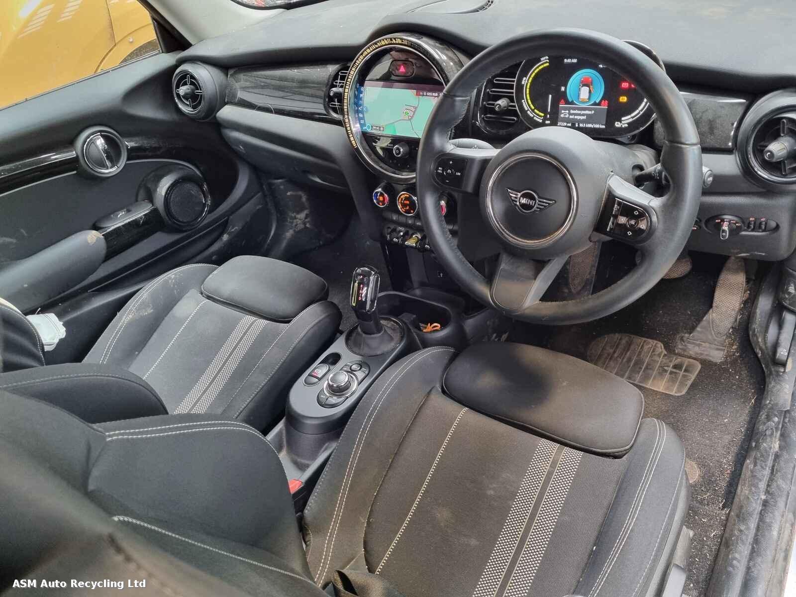 View Auto part Mini (bmw) Mini 2021 3 Door Hatchback Breaking