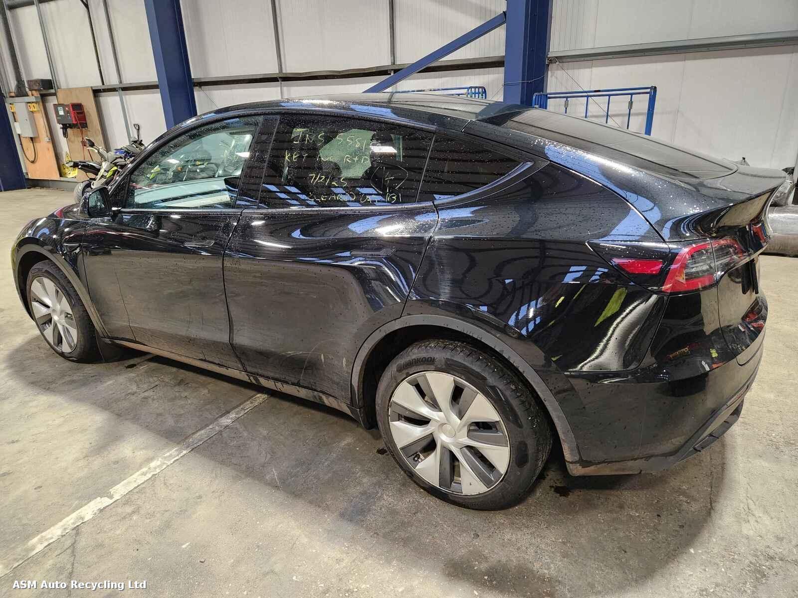 View Auto part Tesla Model Y 2022 5 Door Mpv Breaking