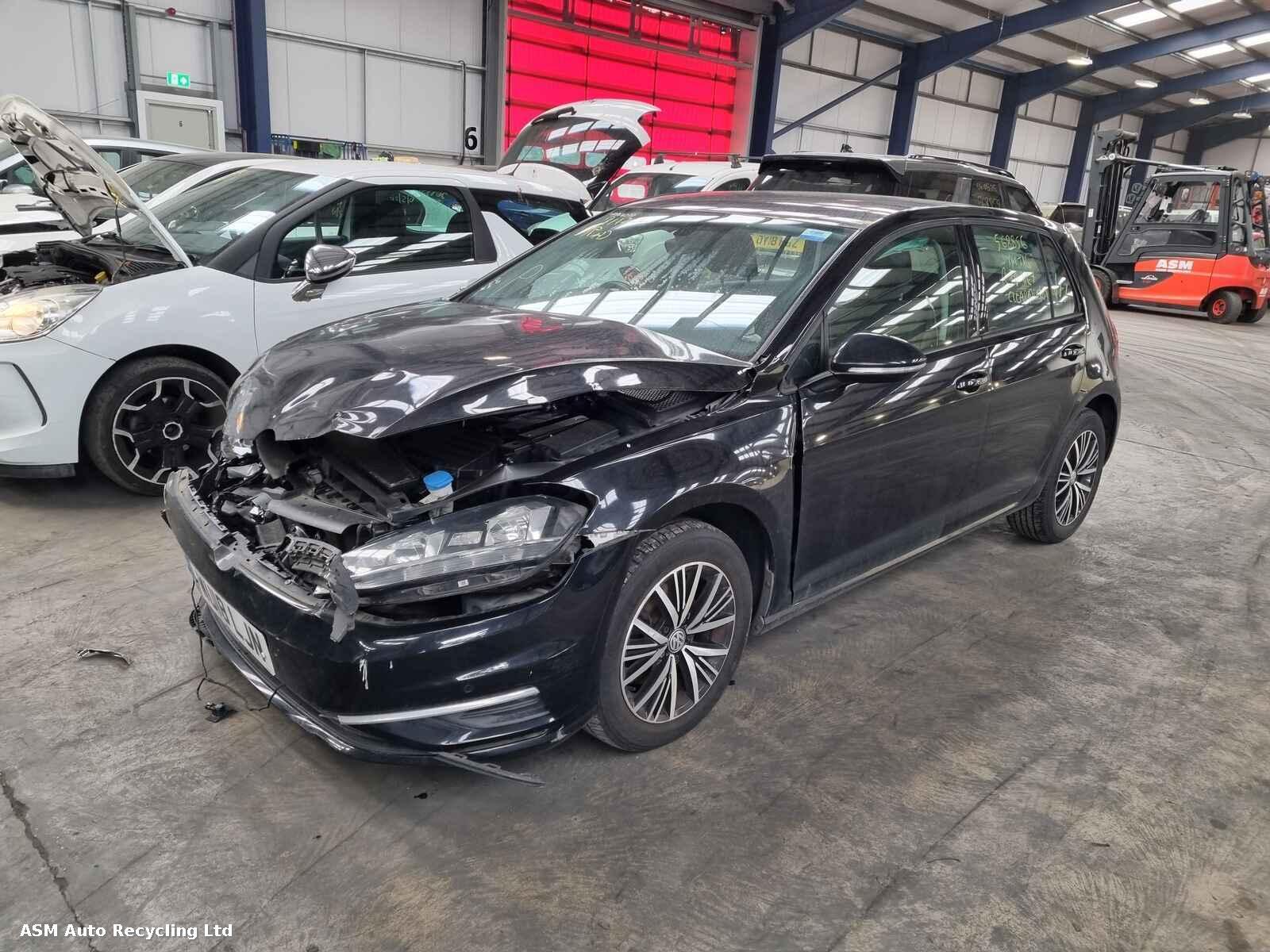 View Auto part Volkswagen Golf 2018 5 Door Hatchback Breaking