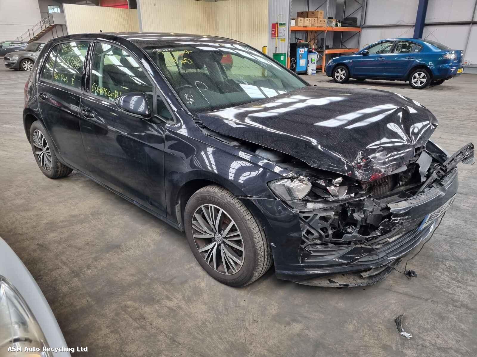 Image for a Volkswagen Golf 2018 5 Door Hatchback Breaking