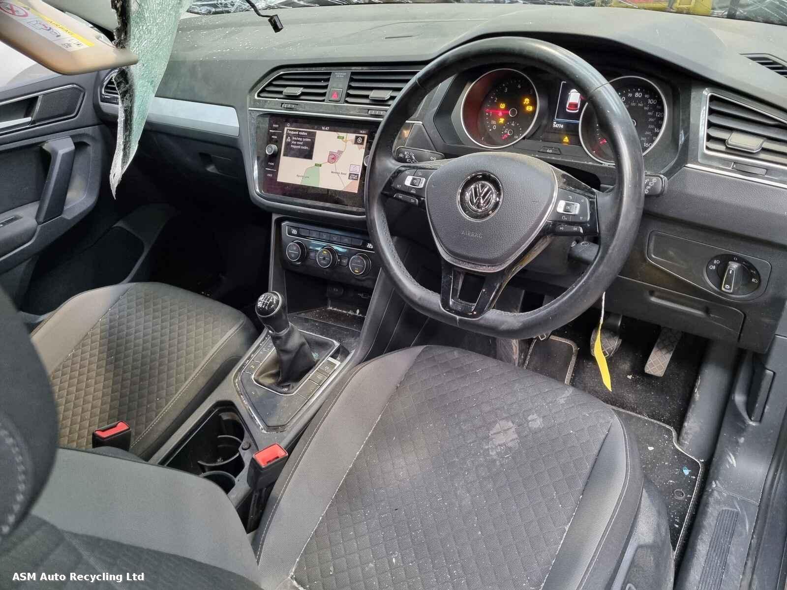 Volkswagen Tiguan 2018 5 Door Estate Breaking View Auto part Volkswagen Tiguan 2018 5 Door Estate Breaking