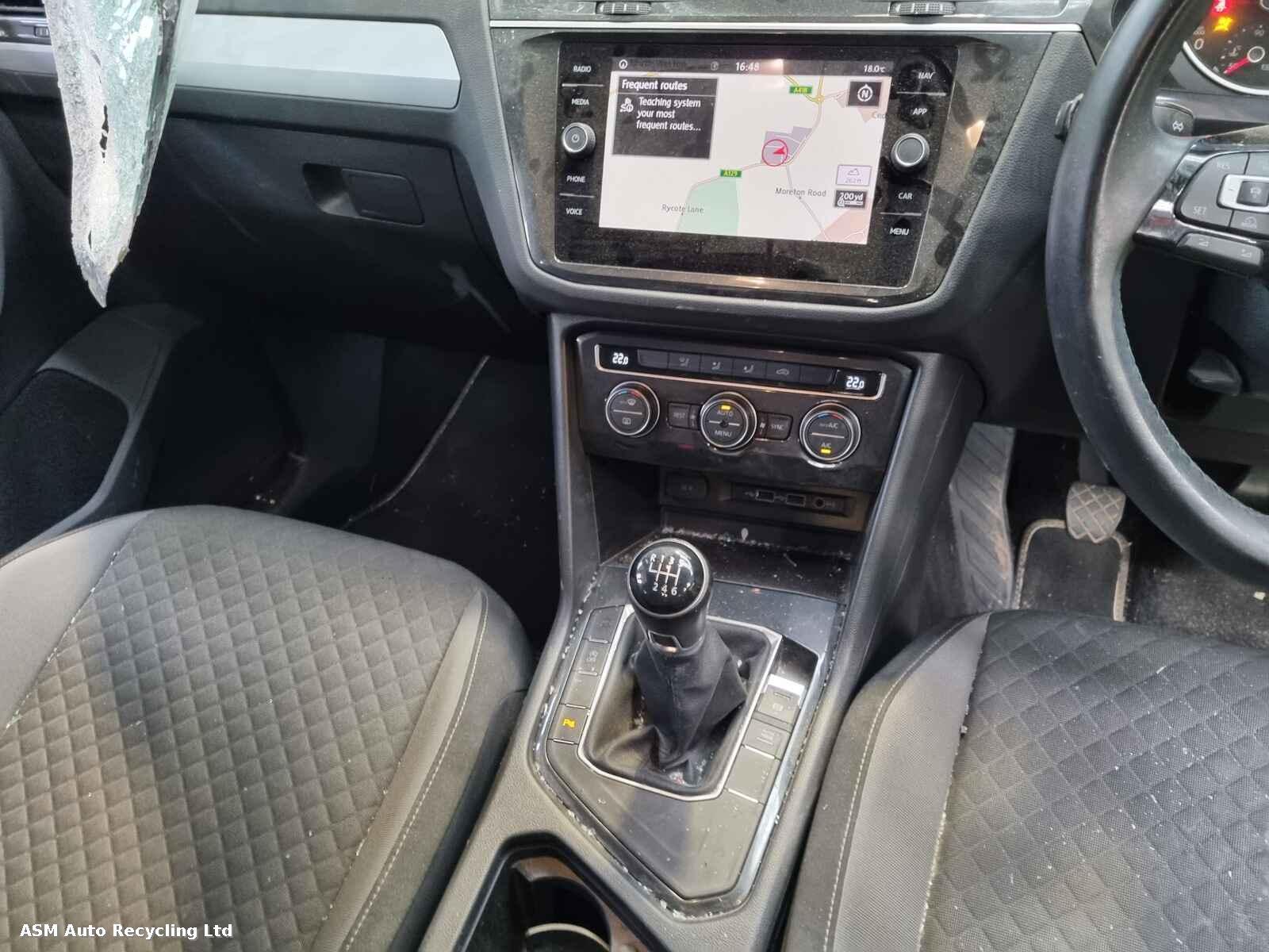 Volkswagen Tiguan 2018 5 Door Estate Breaking View Auto part Volkswagen Tiguan 2018 5 Door Estate Breaking