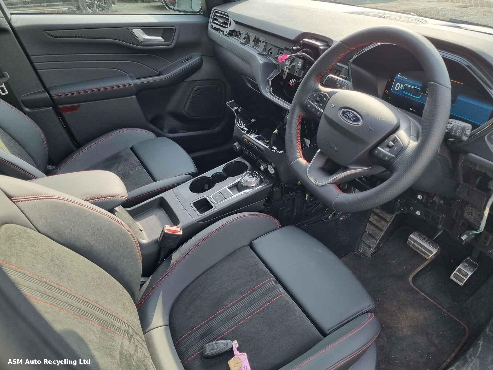 View Auto part Ford Kuga 2024 5 Door Hatchback Breaking