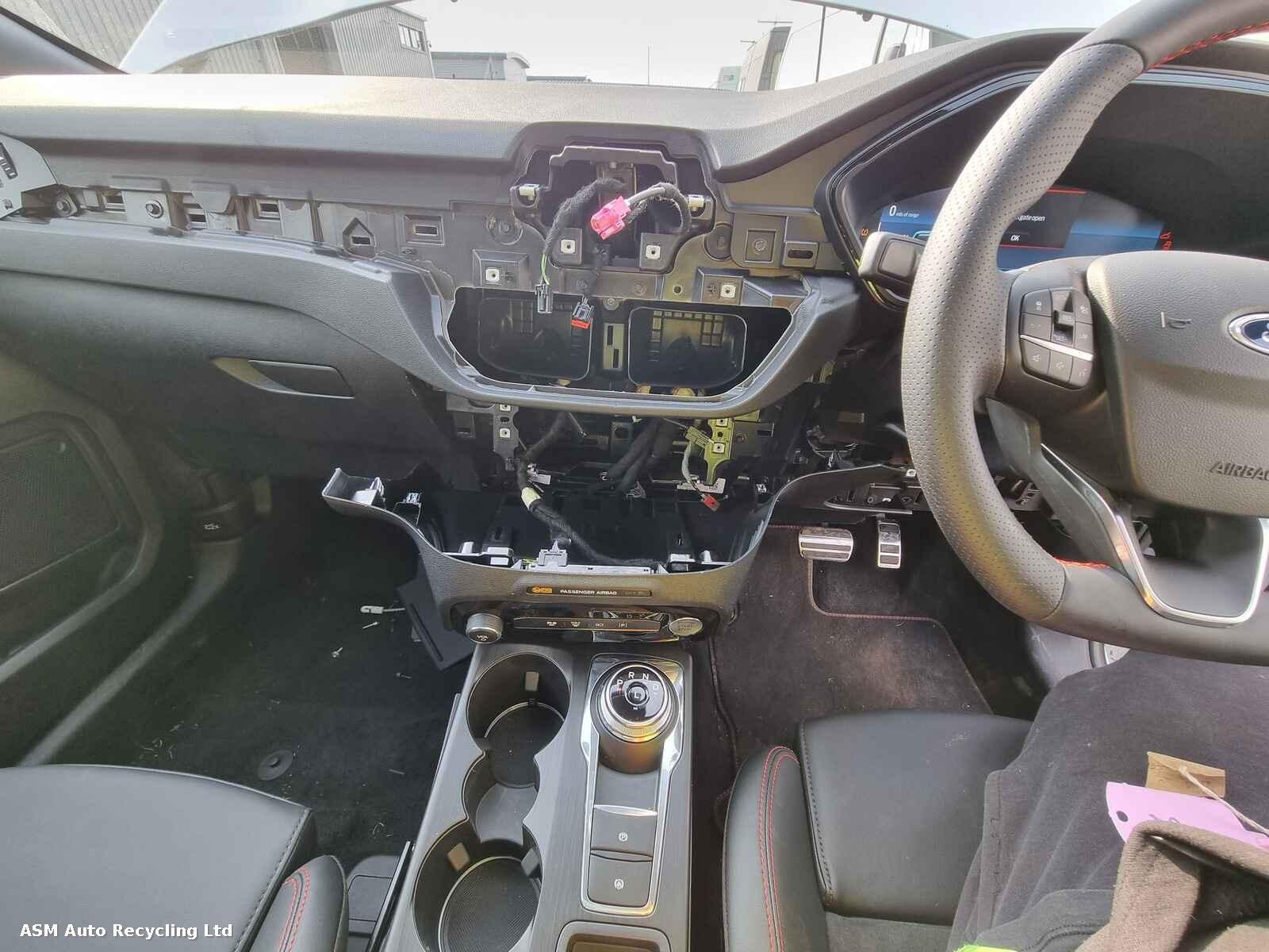 View Auto part Ford Kuga 2024 5 Door Hatchback Breaking