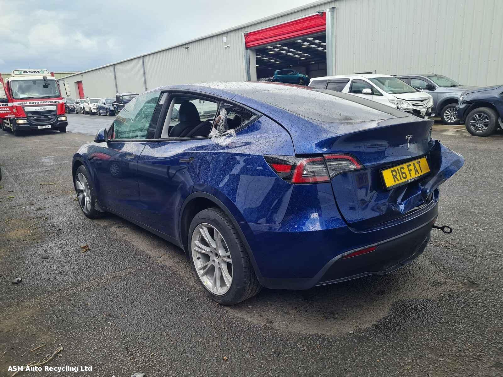 View Auto part Tesla Model Y 2023 5 Door Mpv Breaking