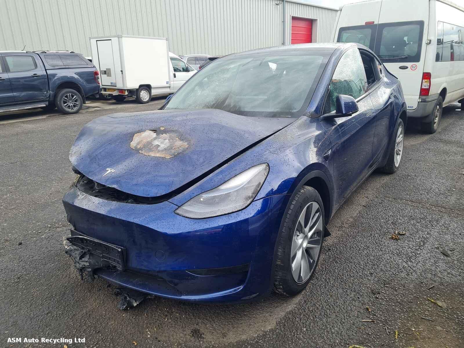 View Auto part Tesla Model Y 2023 5 Door Mpv Breaking