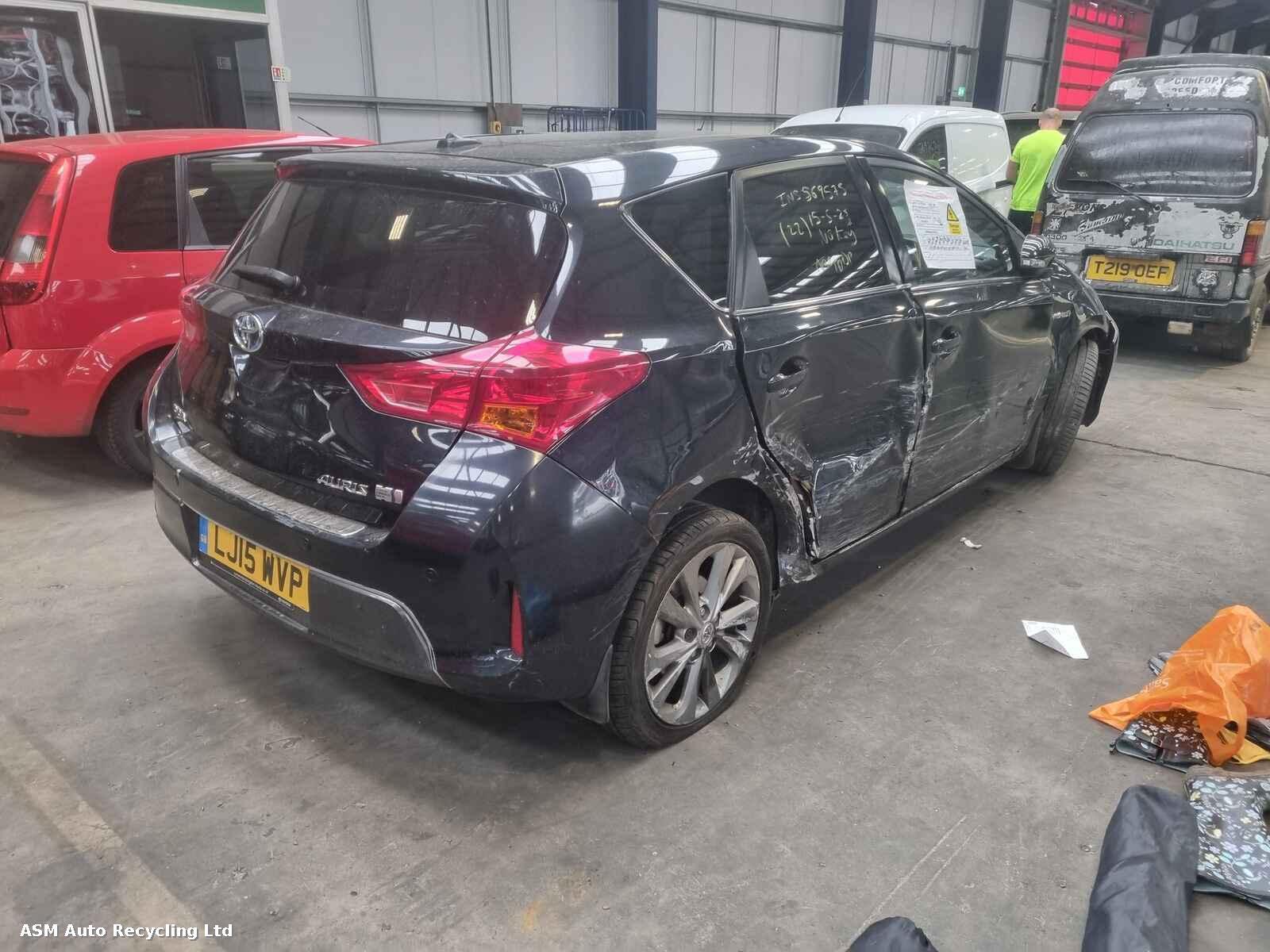 View Auto part Toyota Auris 2015 5 Door Hatchback Breaking