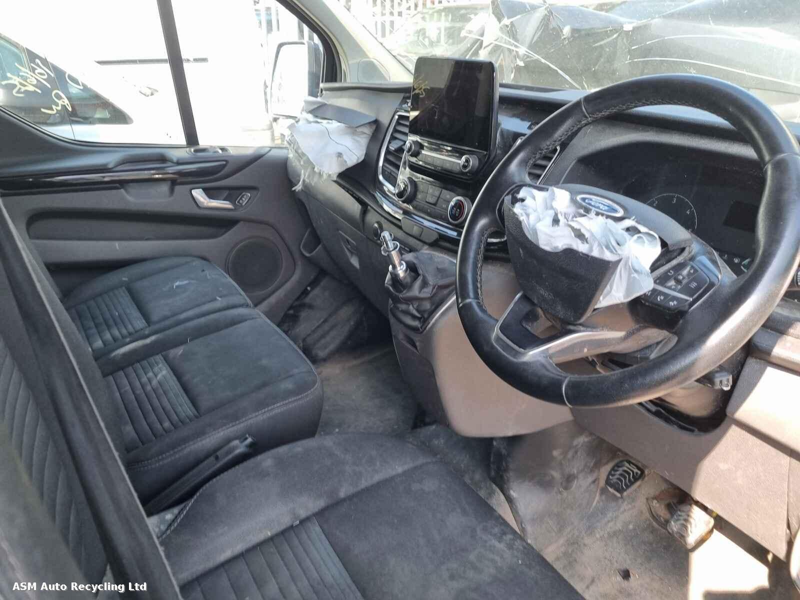 View Auto part Ford Transit Custom 2021 Unknown Van Breaking