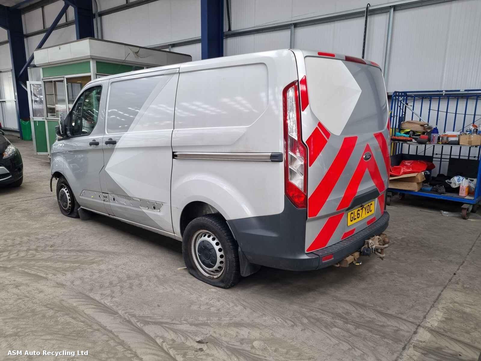 View Auto part Ford Transit Custom 2018 Unknown Van Breaking