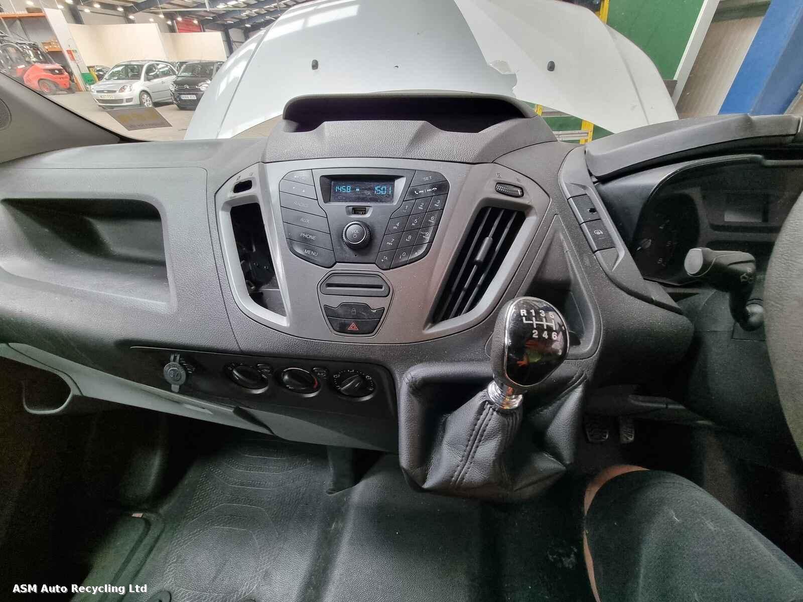 View Auto part Ford Transit Custom 2018 Unknown Van Breaking