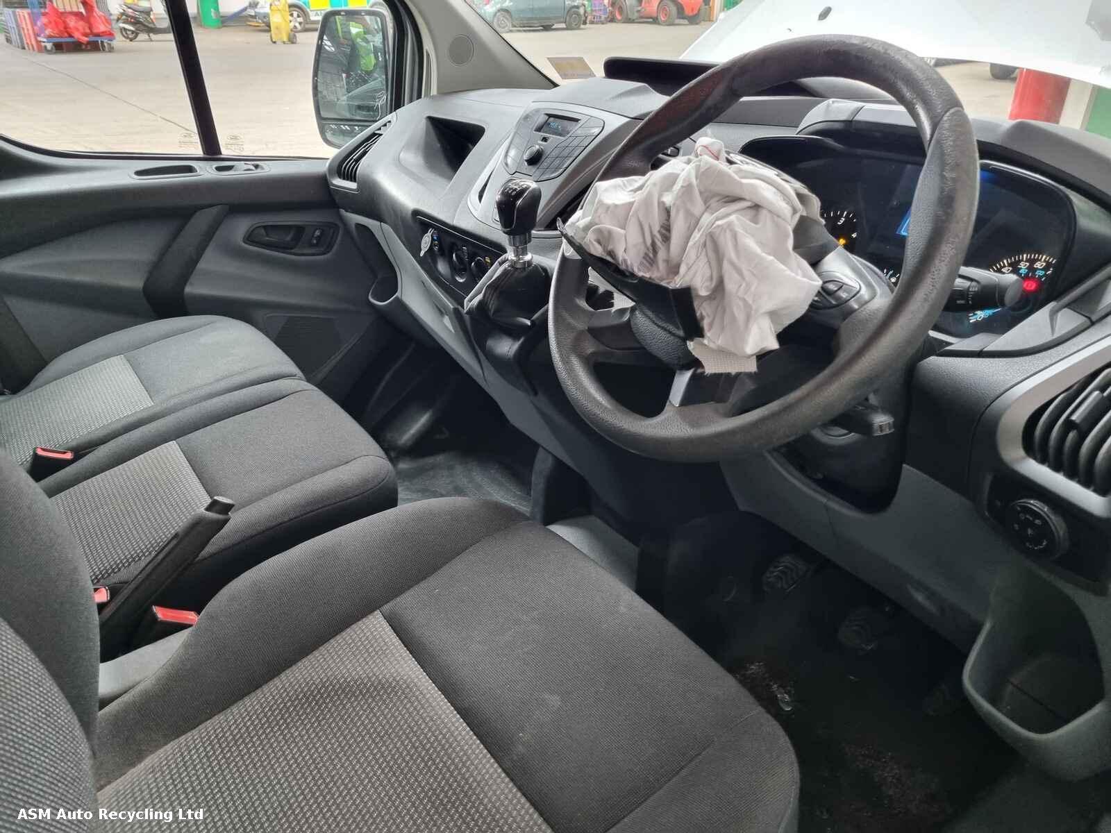 View Auto part Ford Transit Custom 2018 Unknown Van Breaking