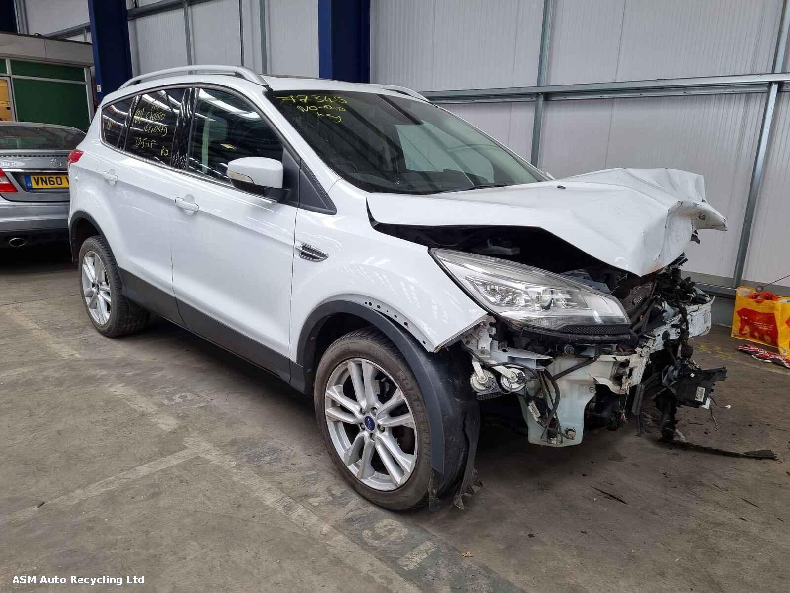 Image for a Ford Kuga 2016 5 Door Hatchback Breaking