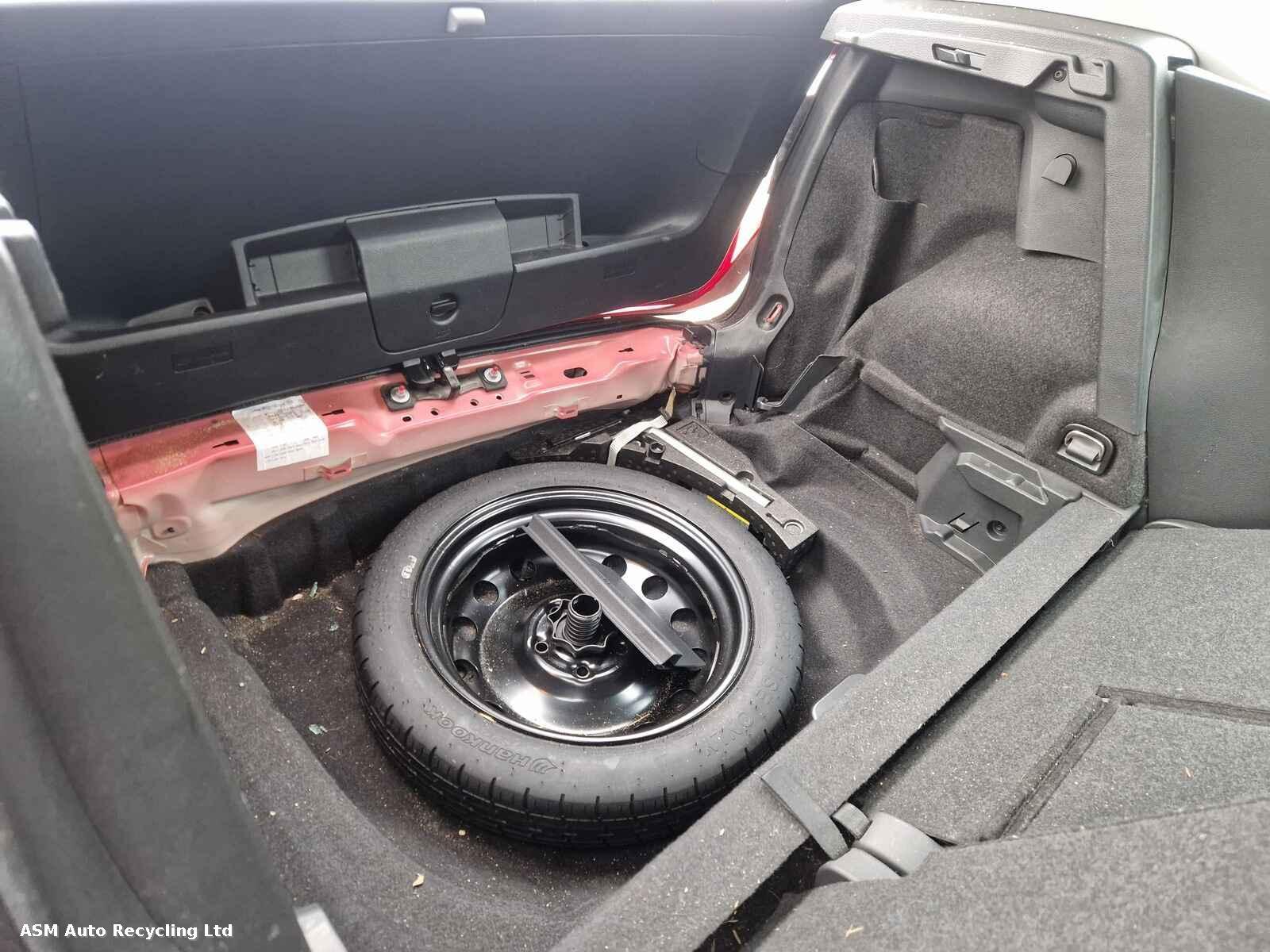 View Auto part Volkswagen Golf Sv 2018 5 Door Mpv Breaking