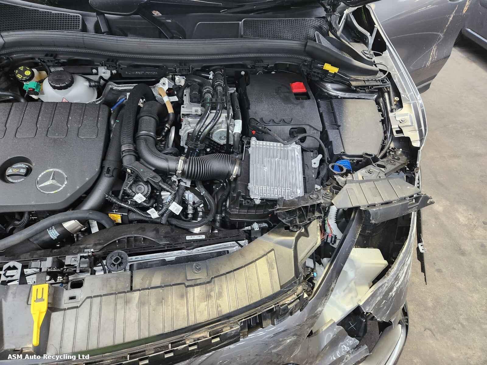 View Auto part Mercedes Gla Class 2025 5 Door Hatchback Breaking