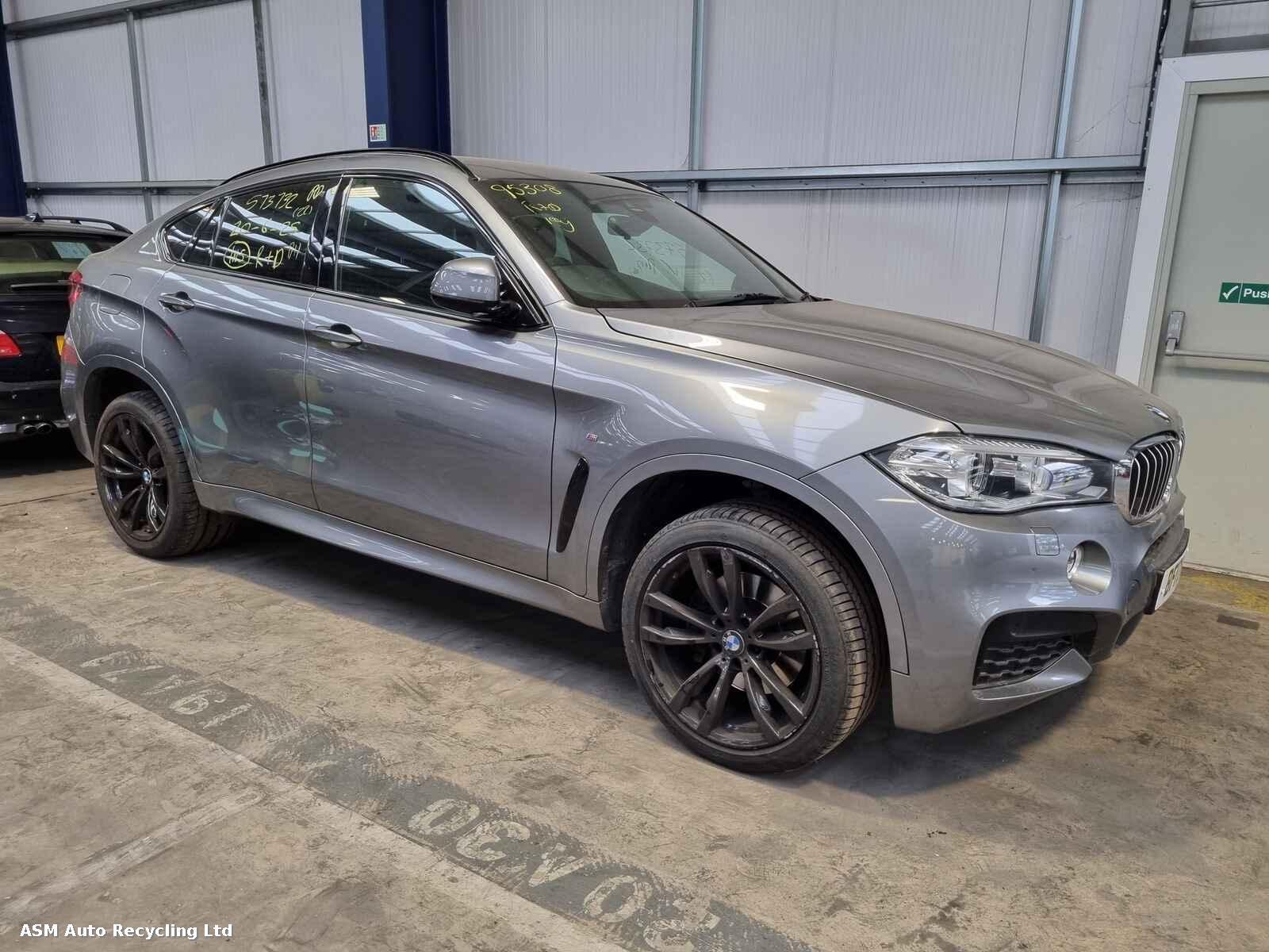 Image for a Bmw X6 2017 4 Door Coupe Breaking