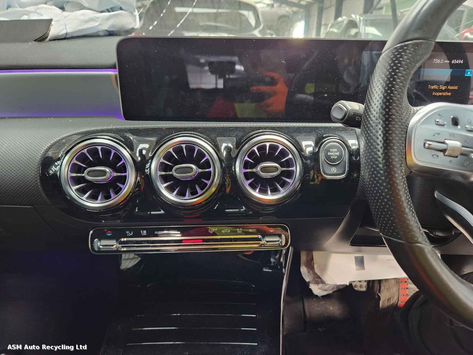 View Auto part Mercedes A Class 2019 5 Door Hatchback Breaking