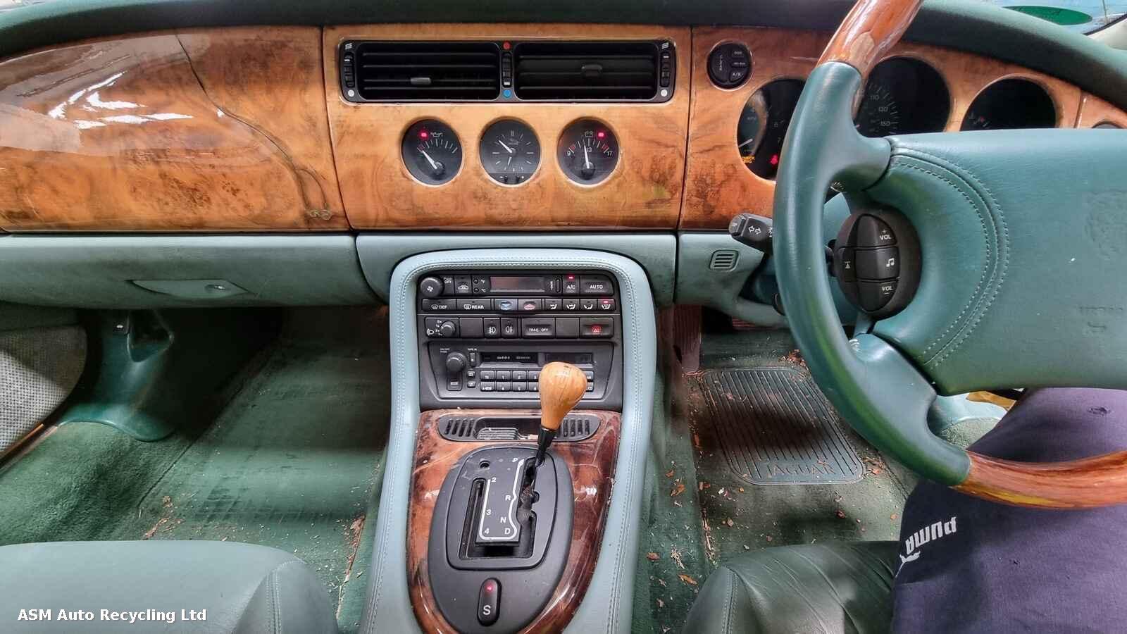 Jaguar Xk8 1996 2 Door Coupe Breaking View Auto part Jaguar Xk8 1996 2 Door Coupe Breaking