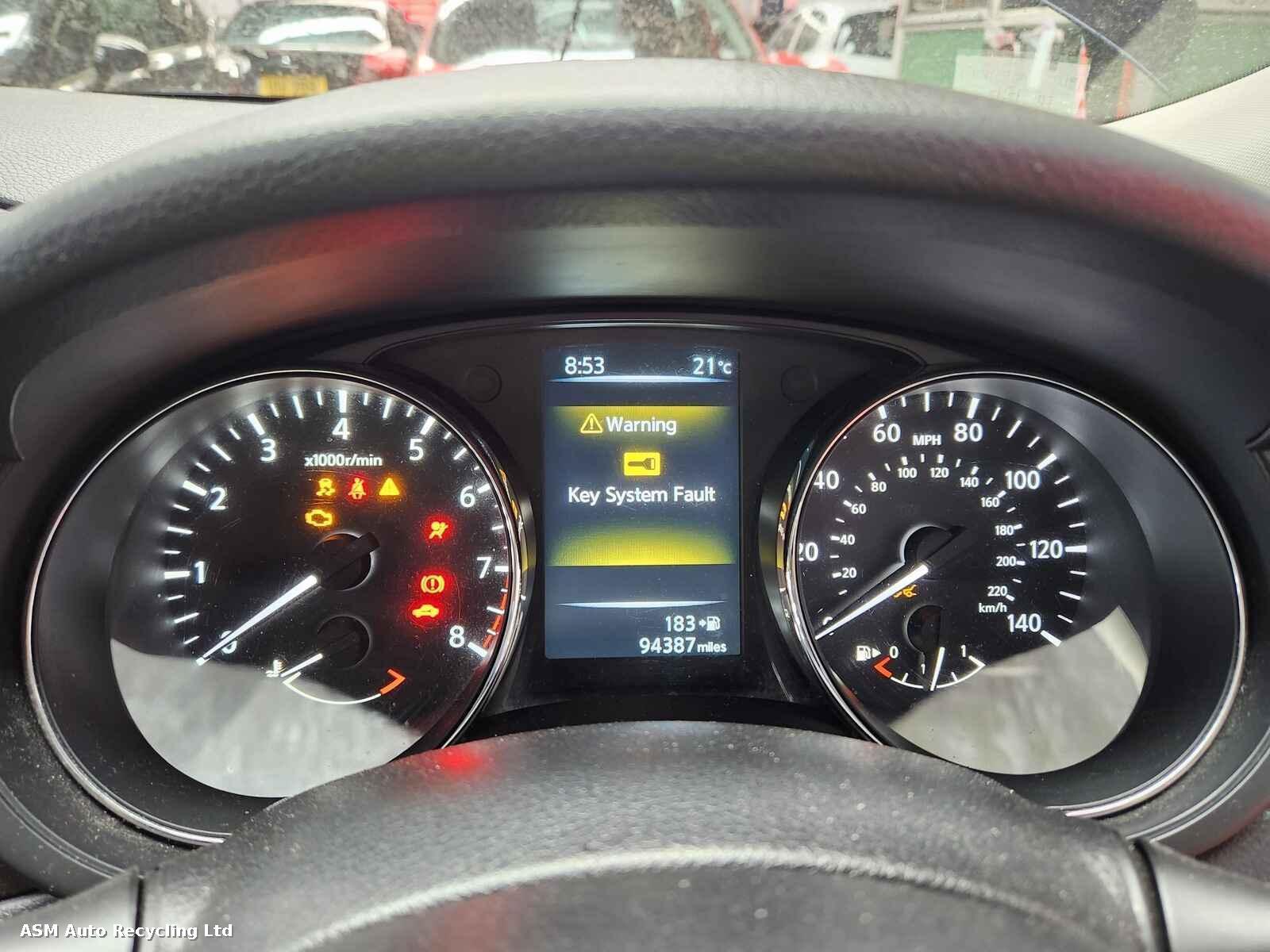 View Auto part Nissan Pulsar 2015 5 Door Hatchback Breaking