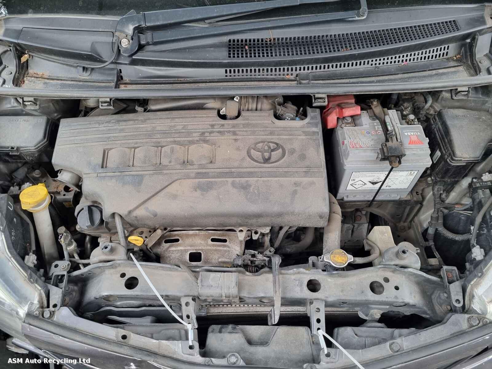 View Auto part Toyota Yaris 2014 5 Door Hatchback Breaking