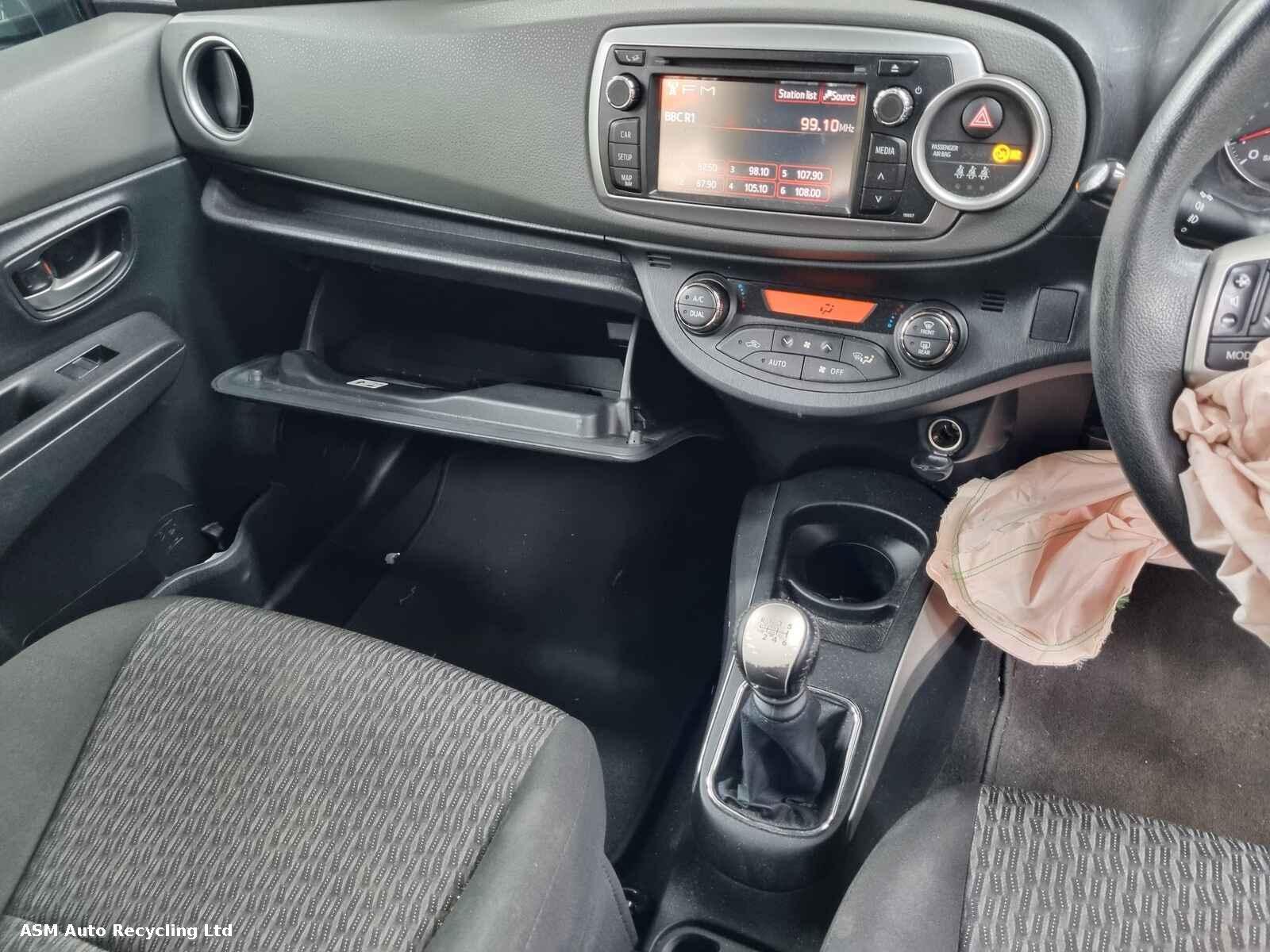 View Auto part Toyota Yaris 2014 5 Door Hatchback Breaking