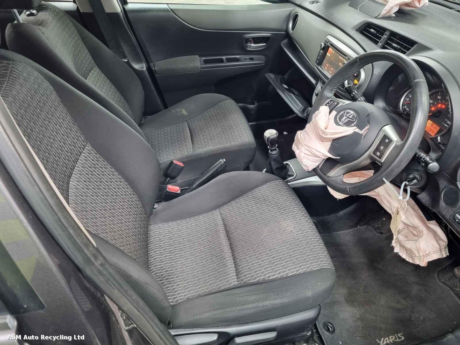 View Auto part Toyota Yaris 2014 5 Door Hatchback Breaking