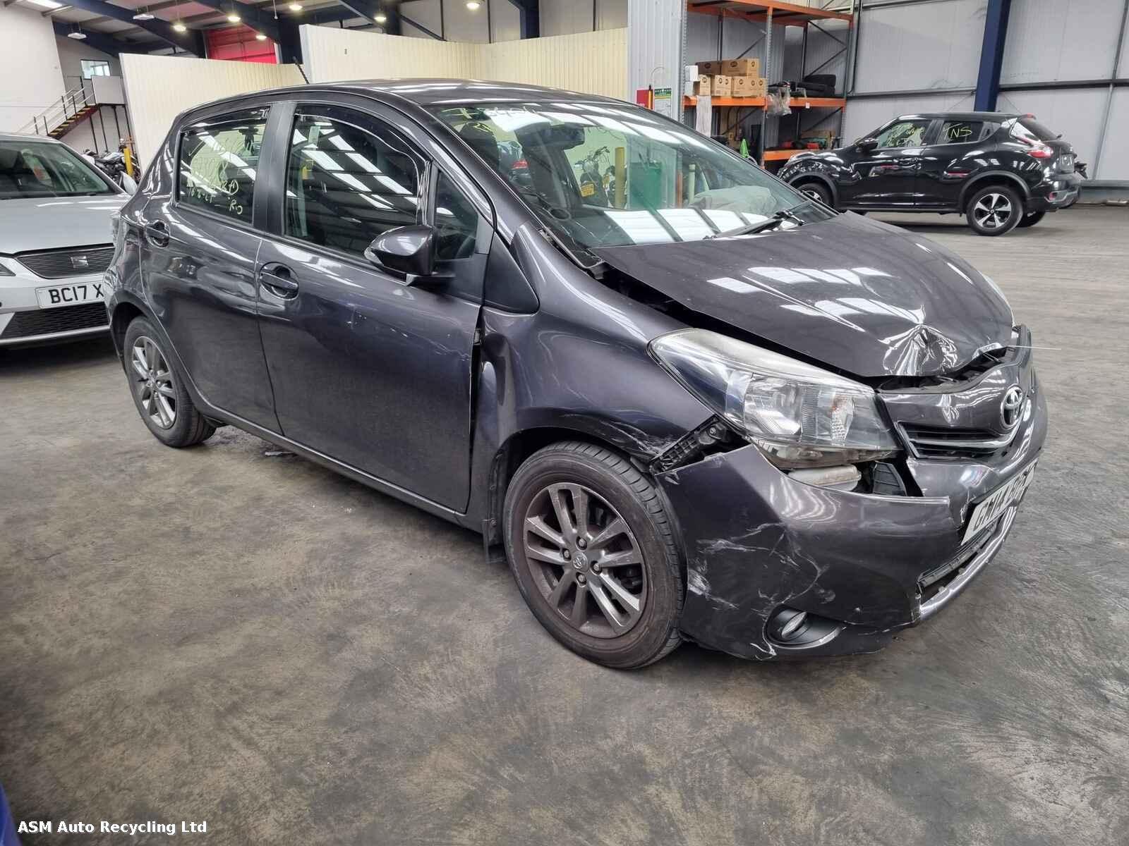 Image for a Toyota Yaris 2014 5 Door Hatchback Breaking