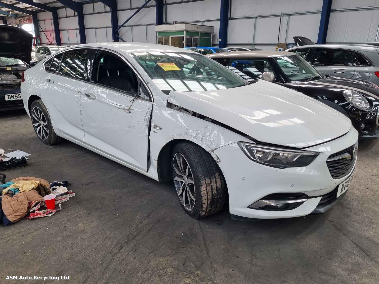 Image for a Vauxhall Insignia 2018 5 Door Hatchback Breaking