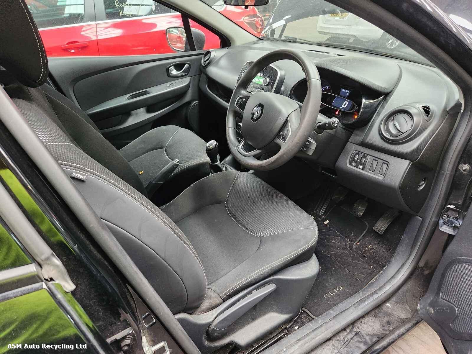 View Auto part Renault Clio 2017 5 Door Hatchback Breaking