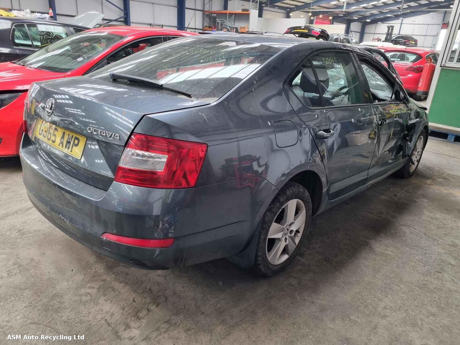 Skoda Octavia 2015 5 Door Hatchback Breaking View Auto part Skoda Octavia 2015 5 Door Hatchback Breaking