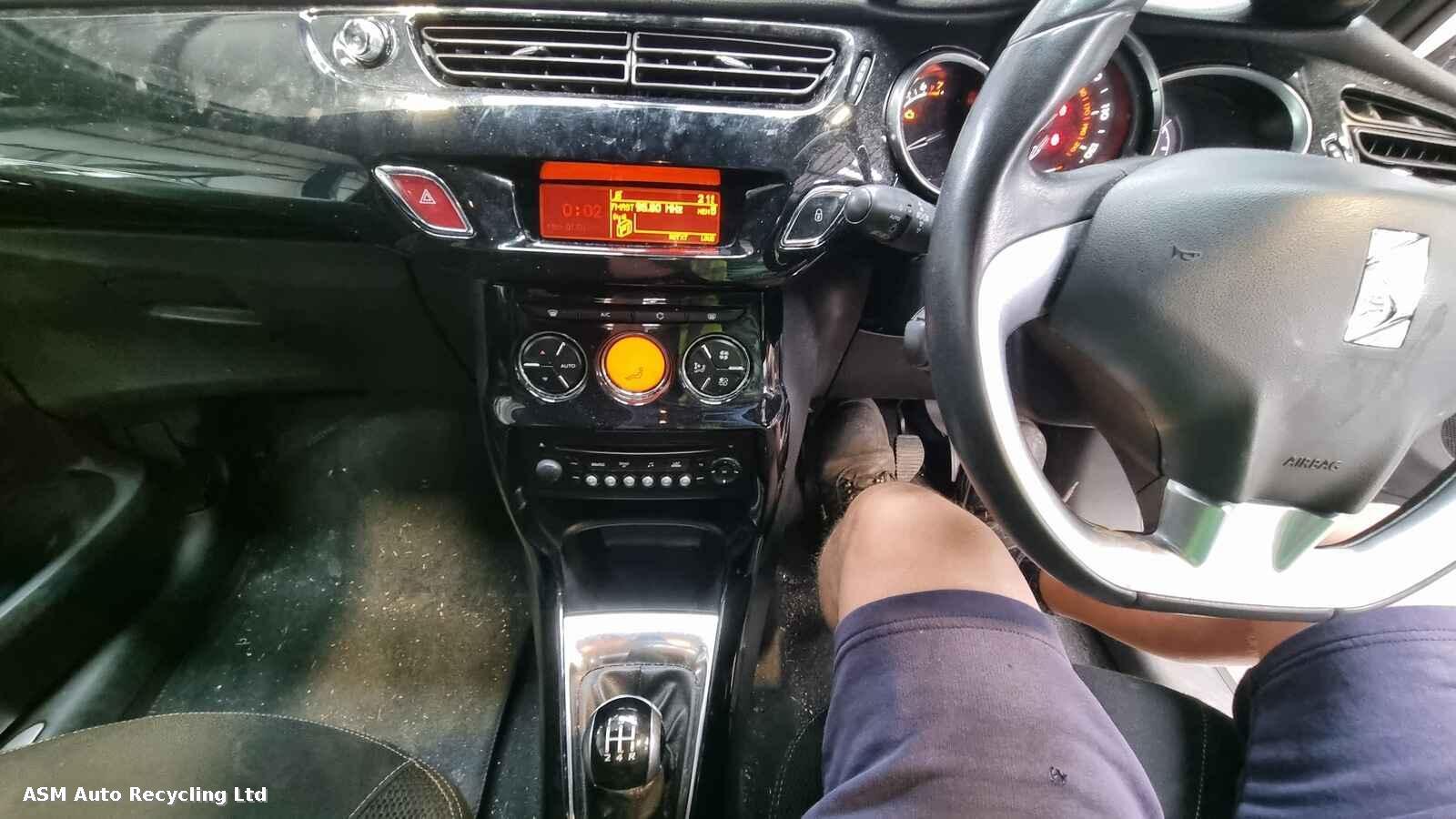 View Auto part Citroen Ds3 2015 3 Door Hatchback Breaking