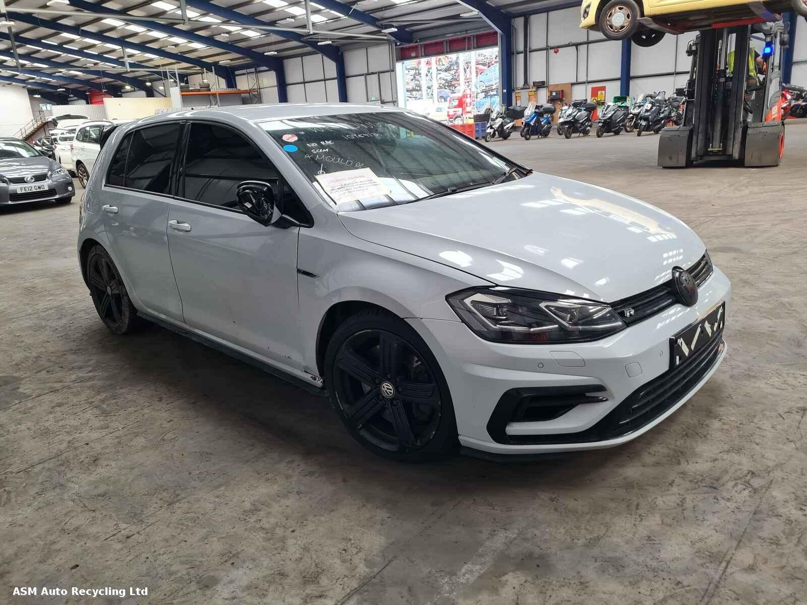 Image for a Volkswagen Golf 2019 5 Door Hatchback Breaking