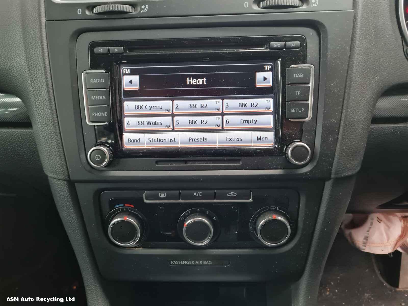 View Auto part Volkswagen Golf 2012 5 Door Hatchback Breaking